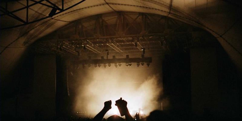 纺织助剂新突破：诚宏染料如何为户外遮阳篷与帐篷面料打造卓越防紫外线性能