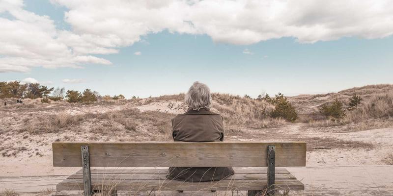 诚宏染料与助剂：驱动牛仔布无水少水染色工艺环保升级的核心力量